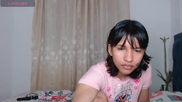 Snapshot of mari_heart chatting on 02/18/25, 07:43 mari heart online show from 02/18/25, 07:43