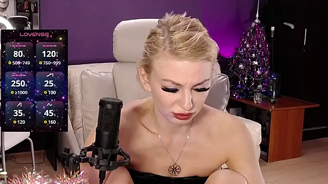  britney white  online show from 12/30/24, 06:16