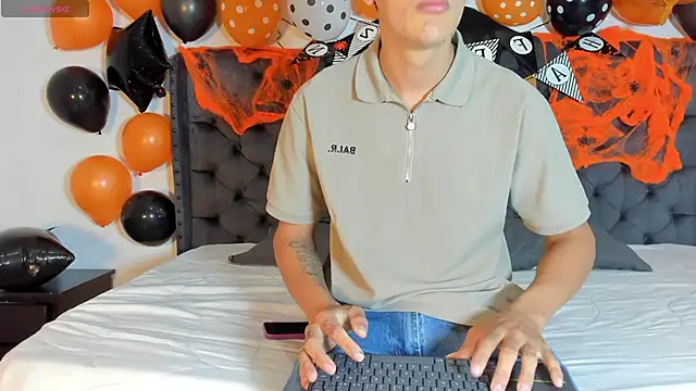 two milkyway online show from 10/13/25, 12:27