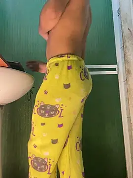 usersweet online show from 12/28/24, 04:51