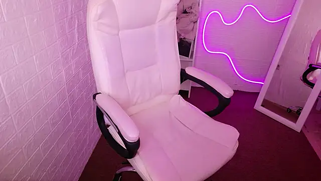 StellaFrost online show from 10/14/25, 03:24