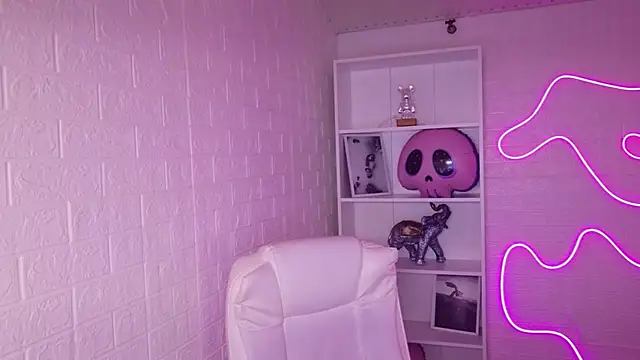 StellaFrost online show from 11/15/25, 04:03