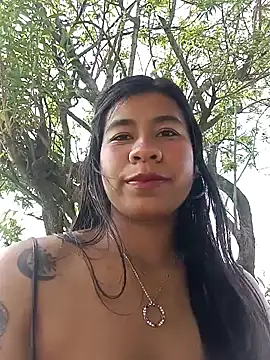 Snapshot of Pamelamilkk_1007 chatting on 01/11/25, 07:38 Pamelamilkk 1007 online show from 01/11/25, 07:38