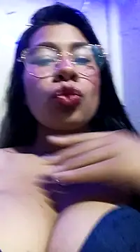 Snapshot of Pamelamilkk_1007 chatting on 02/01/25, 03:28 Pamelamilkk 1007 online show from 02/01/25, 03:28