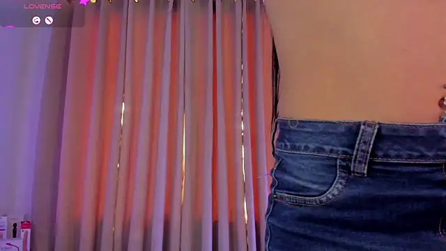 Snapshot of alahia_sweet chatting on 09/20/25, 01:34 alahia sweet online show from 09/20/25, 01:34