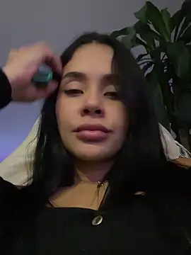 Snapshot of Karol_Towers chatting on 03/11/25, 03:48 Karol Towers online show from 03/11/25, 03:48
