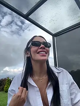 Snapshot of Karol_Towers chatting on 03/18/25, 02:26 Karol Towers online show from 03/18/25, 02:26