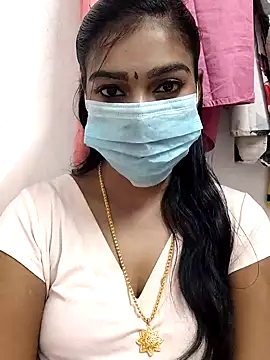 Snapshot of meena_27 chatting on 01/28/25, 05:32 meena 27 online show from 01/28/25, 05:32