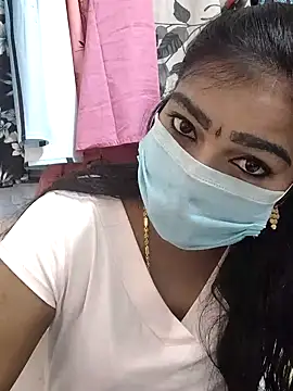 Snapshot of meena_27 chatting on 02/07/25, 04:59 meena 27 online show from 02/07/25, 04:59