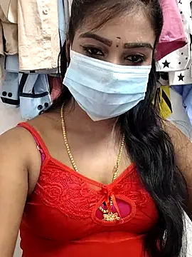 Snapshot of meena_27 chatting on 02/17/25, 04:15 meena 27 online show from 02/17/25, 04:15