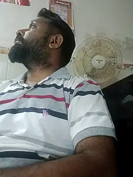 Snapshot of carria_homes chatting on 02/26/25, 12:58 carria homes online show from 02/26/25, 12:58