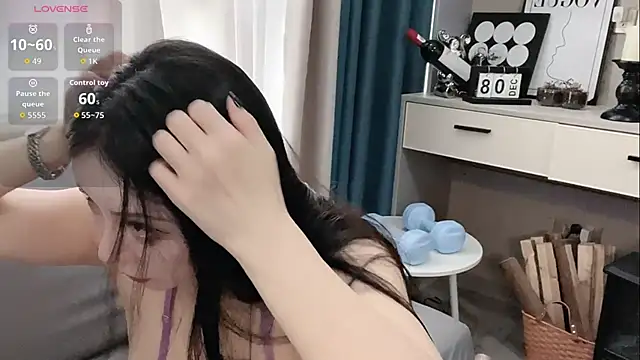 Caicai-a online show from 10/13/25, 07:52