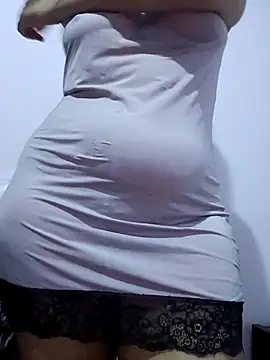 Snapshot of Lilisex chatting on 11/17/25, 11:43 Lilisex online show from 11/17/25, 11:43