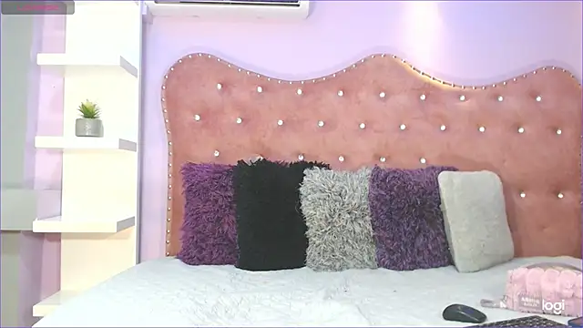 Annabelle-Villareal online show from 02/13/25, 07:52