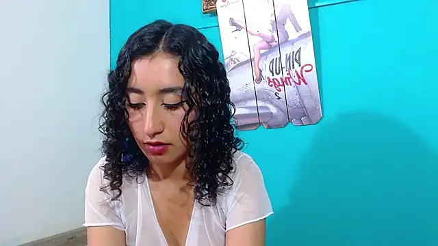 Snapshot of valerie_mase chatting on 02/21/25, 07:43 valerie mase online show from 02/21/25, 07:43