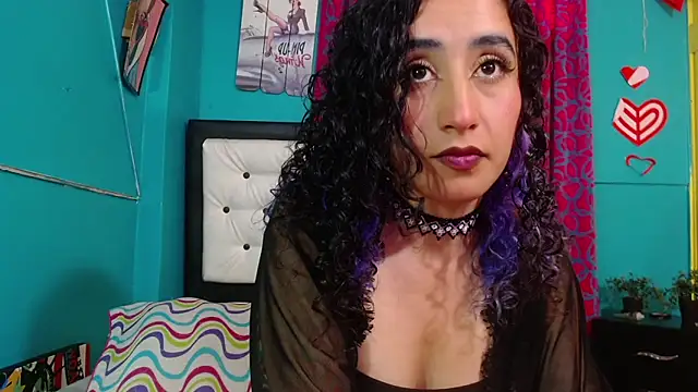 Snapshot of valerie_mase chatting on 09/20/25, 07:37 valerie mase online show from 09/20/25, 07:37