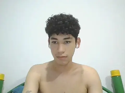 Snapshot of leo_teen chatting on 01/26/25, 08:45 leo teen online show from 01/26/25, 08:45