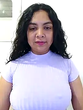 Snapshot of Brendabluee chatting on 01/27/25, 09:00 Brendabluee online show from 01/27/25, 09:00