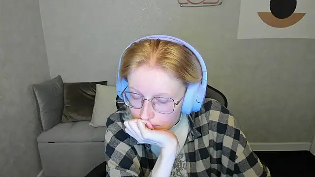 Snapshot of ElizabethHarpper chatting on 09/23/25, 01:08 ElizabethHarpper online show from 09/23/25, 01:08