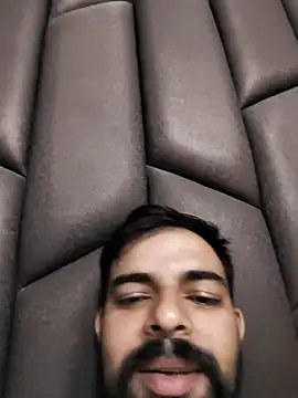 Snapshot of itsmedhawan chatting on 10/12/25, 03:33 itsmedhawan online show from 10/12/25, 03:33