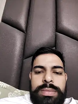 Snapshot of itsmedhawan chatting on 11/15/25, 03:19 itsmedhawan online show from 11/15/25, 03:19