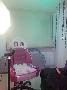 Sara Davina online show from 02/05/25, 03:34