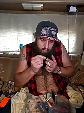 StruggleSnuggles online show from 11/21/25, 11:03