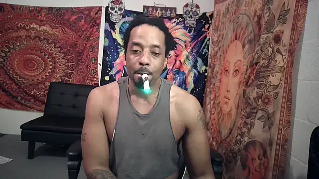 Coco-Licious online show from 01/04/25, 07:34