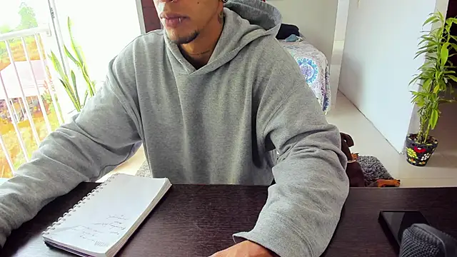 Snapshot of Adam_Valenciia chatting on 10/16/25, 04:19 Adam Valenciia online show from 10/16/25, 04:19