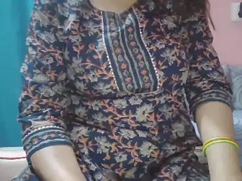 Hot-shanvi online show from 03/18/25, 01:32