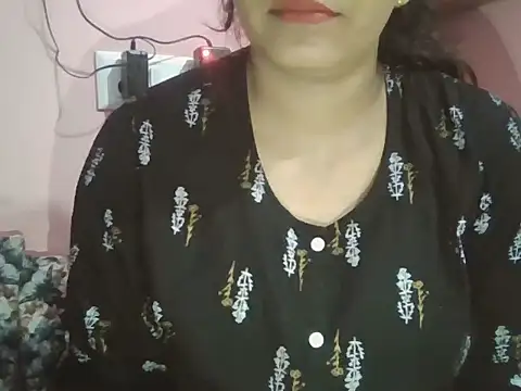 Hot-shanvi online show from 10/27/25, 11:52