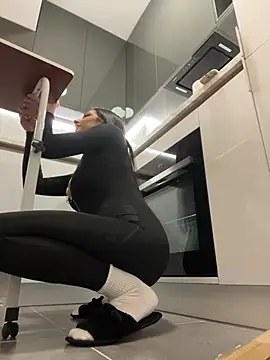 claraxjoyy online show from 01/11/25, 04:48