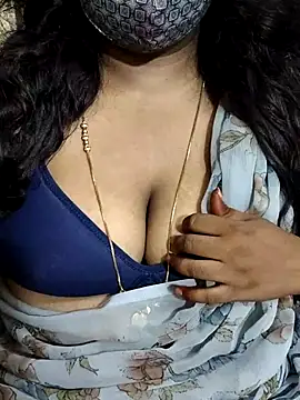 Snapshot of Rathi22 chatting on 09/30/25, 02:44 Rathi22 online show from 09/30/25, 02:44