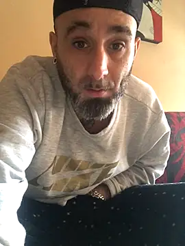 Snapshot of josueswvillaA1 chatting on 11/14/25, 08:57 josueswvillaA1 online show from 11/14/25, 08:57