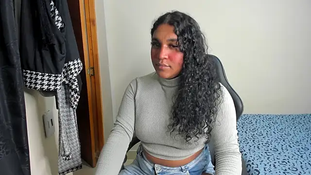 Snapshot of madisonbrunette chatting on 01/07/25, 03:57 madisonbrunette online show from 01/07/25, 03:57