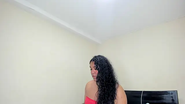 Snapshot of madisonbrunette chatting on 03/19/25, 06:35 madisonbrunette online show from 03/19/25, 06:35