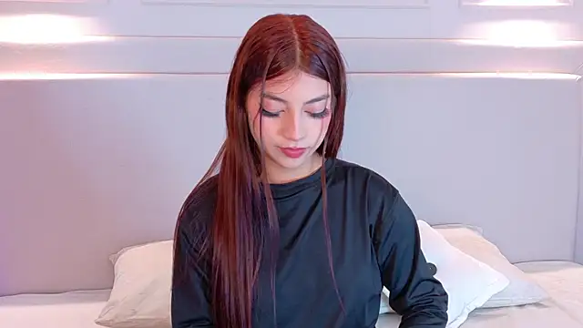 Snapshot of NickyBelmonth chatting on 03/11/25, 11:55 NickyBelmonth online show from 03/11/25, 11:55