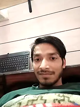 Snapshot of Tarun_0026 chatting on 01/11/25, 04:03 Tarun 0026 online show from 01/11/25, 04:03