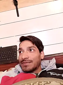 Snapshot of Tarun_0026 chatting on 01/27/25, 05:47 Tarun 0026 online show from 01/27/25, 05:47