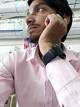 Snapshot of Tarun_0026 chatting on 03/20/25, 09:37 Tarun 0026 online show from 03/20/25, 09:37