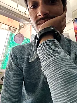 Snapshot of Tarun_0026 chatting on 03/22/25, 05:49 Tarun 0026 online show from 03/22/25, 05:49