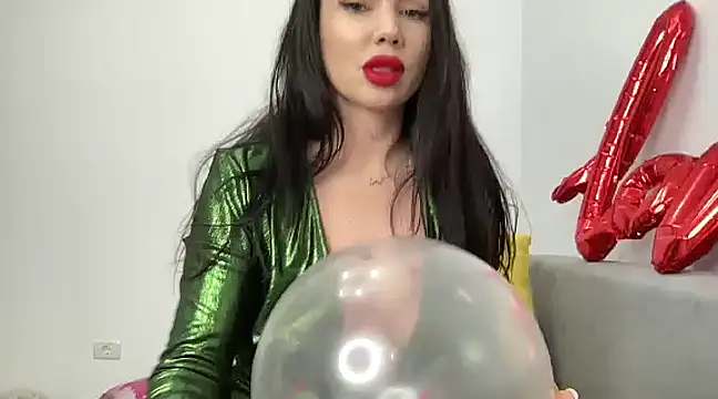 Snapshot of JasmineBlade chatting on 02/10/25, 05:30 JasmineBlade online show from 02/10/25, 05:30