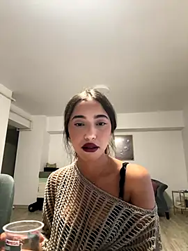 Snapshot of miaceleste chatting on 09/19/25, 10:32 miaceleste online show from 09/19/25, 10:32