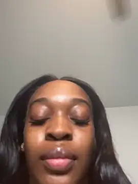 PrettypetitePrincess online show from 01/29/25, 04:47