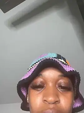 PrettypetitePrincess online show from 02/21/25, 03:23
