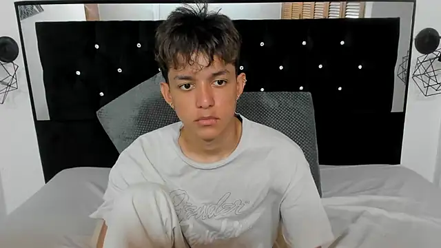 jisuscat online show from 11/17/25, 08:47