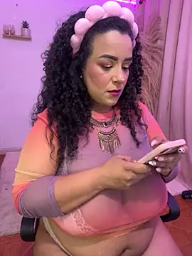 Snapshot of ariadna_cooper chatting on 11/02/25, 04:48 ariadna cooper online show from 11/02/25, 04:48