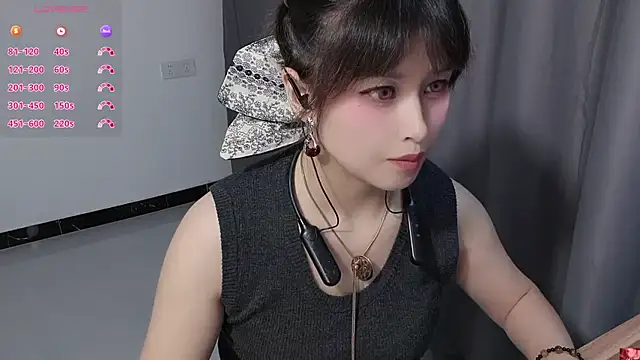 Snapshot of Lucky-xiuxiu chatting on 10/03/25, 01:52 Lucky-xiuxiu online show from 10/03/25, 01:52