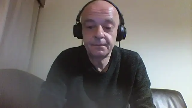 Snapshot of horndude187187 chatting on 01/03/25, 01:05 horndude187187 online show from 01/03/25, 01:05
