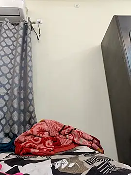 Snapshot of shreya1765 chatting on 10/11/25, 11:20 shreya1765 online show from 10/11/25, 11:20